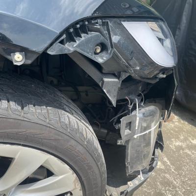 Model X 前保桿更換